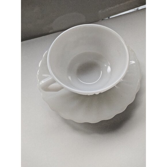 Vintage Anchor Hocking Vitrock Flower Embossed Milk Glass Tea Cup & Saucer  1935 - Picture 2 of 9